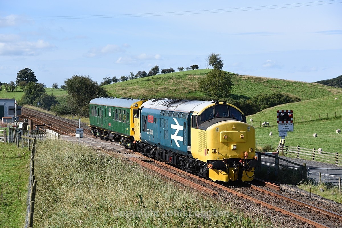 JL - 13.9.23 37418 + Caroline 2Z02 Carlisle - Newcastle, Throp - Tyne Valley (west to east)