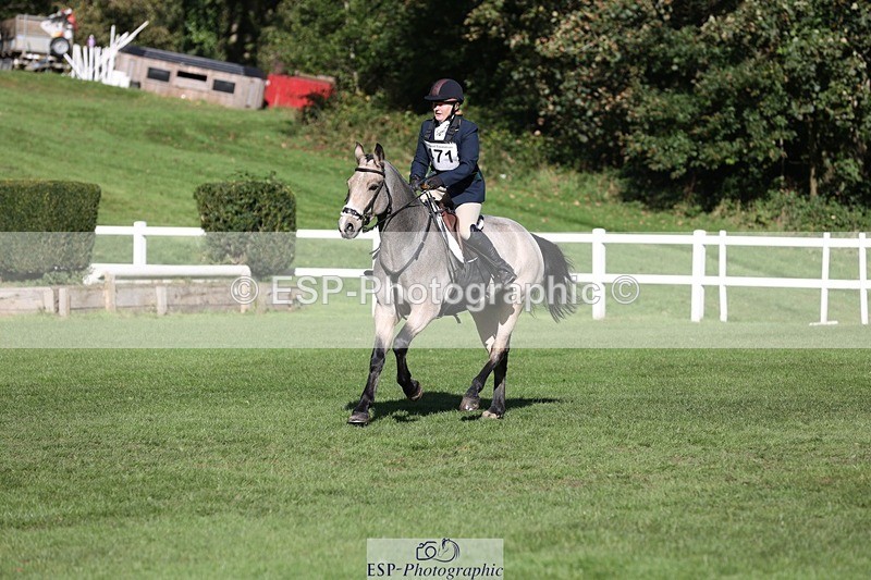 231022-124212-27289 - 471-LISCARROW.SHILOH-Justine.Walker-TrotUp+SJ