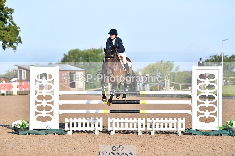 240915A-090104-08649 - Cls 25 Snr 1.20m Open