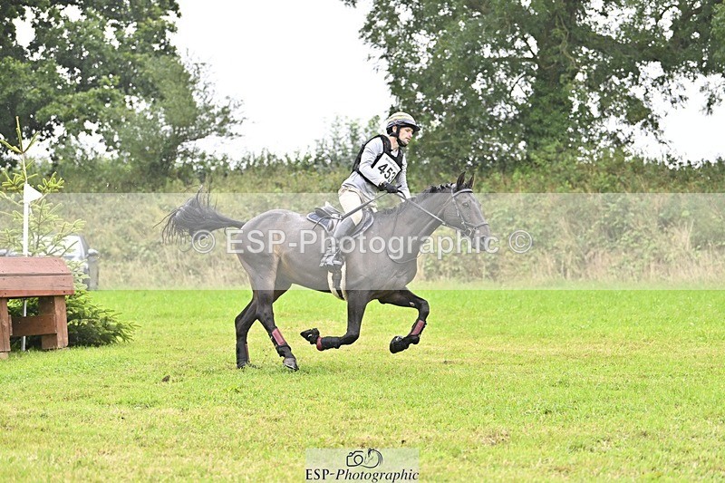 240901A-105750-05674 - 453-Alex.Jupp-CARRY.ON.REGARDLESS