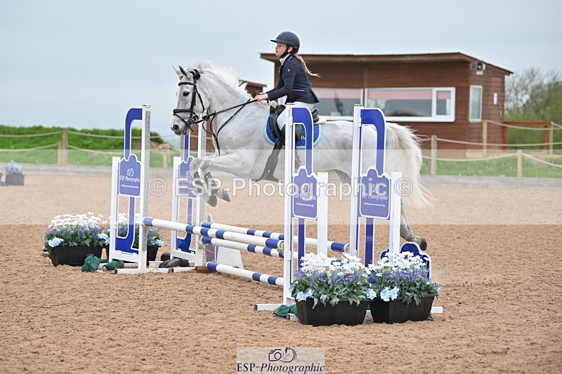 240505A-091509-03450 - Cls 1 Pony Intro 70cm