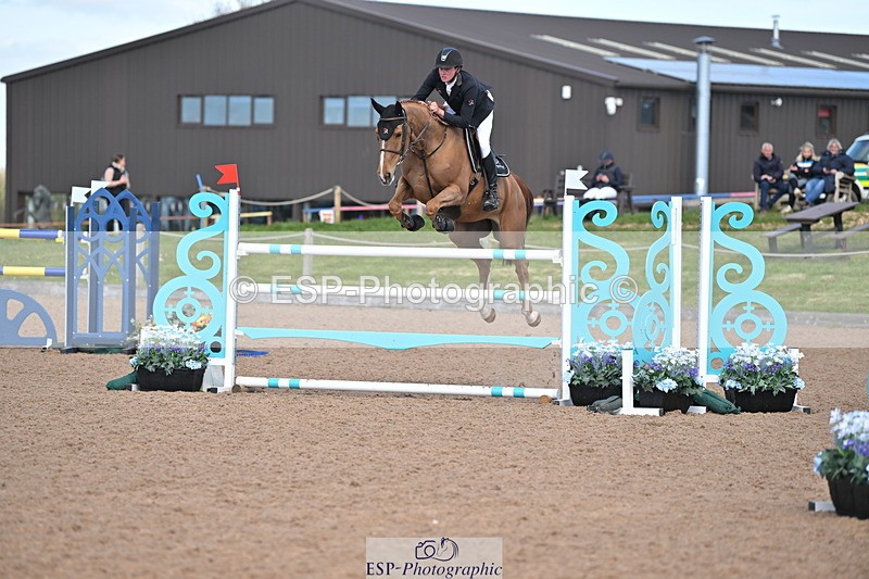 240418A-111030-02471 - Cls 5, 2 Star Medium Tour 1.35m