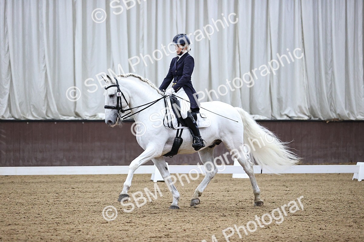 SBM_001370 - Class 21 -23 - FEI INT1-GP-Junior-Junior fsm