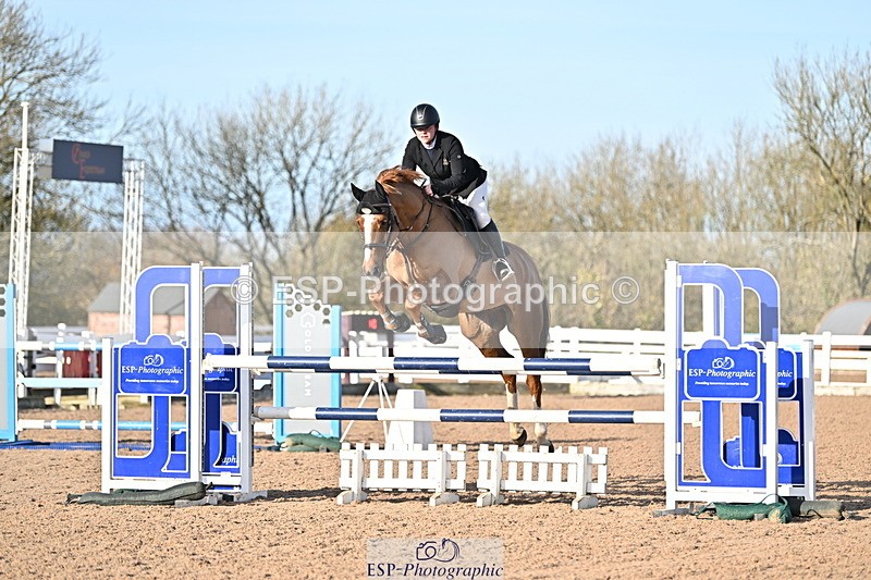 241113A-135117-00732 - Cls 05A&B Snr Fox & 1.20m Open