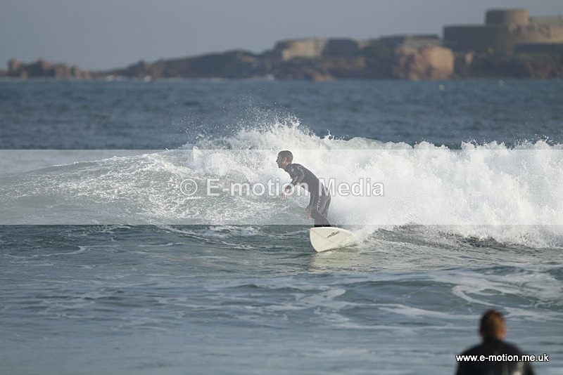 SU 091010 180 - Surf Oct 2010