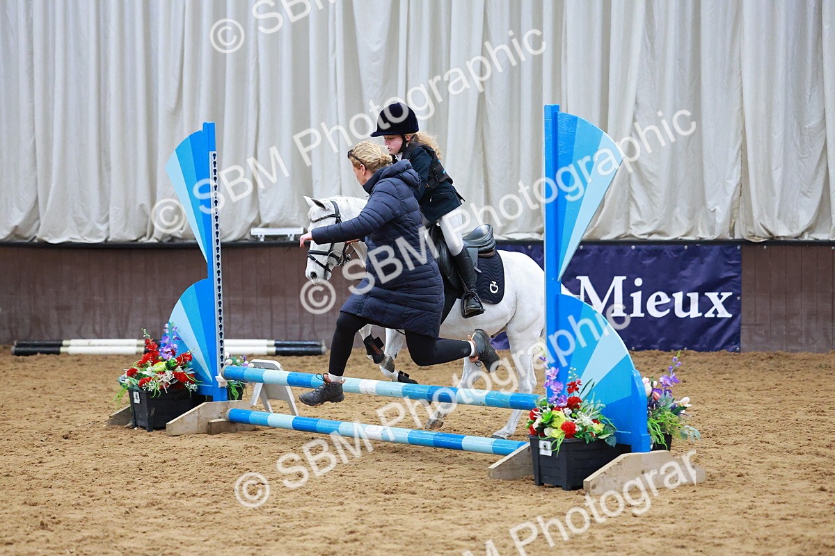 SBM_001584 - Class 3 - Horse & Hound (60cm)