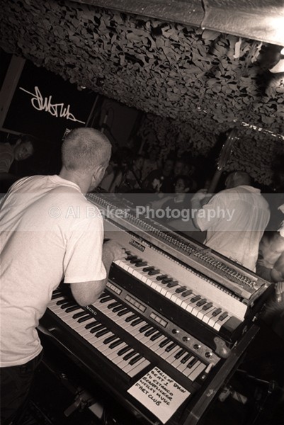 34 rsl - Sub Tub @ music box 02.06.02