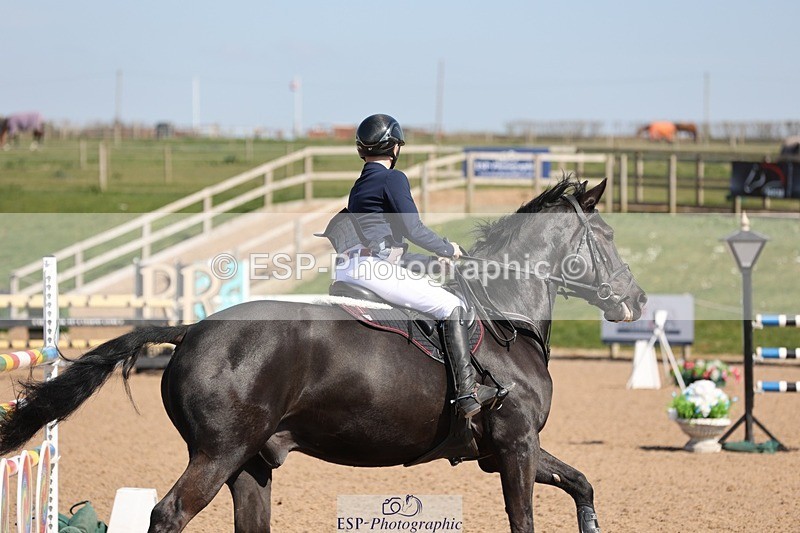 250402-130636-00712 - Cls 6 Foxhunter and 1.20m Open