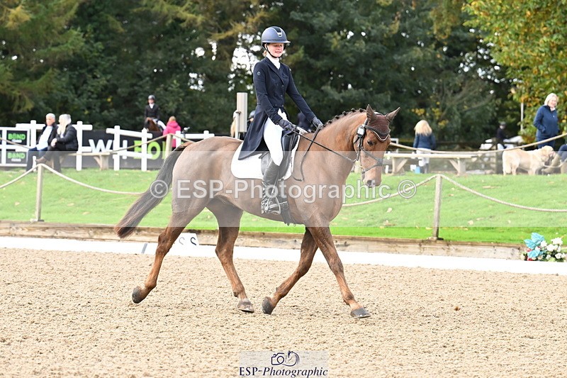 251023A-095040-01335 - B-124-Sophie.Lamb