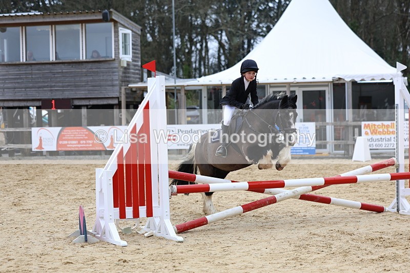 3E7A7969 - Class 10: Junior 60cm