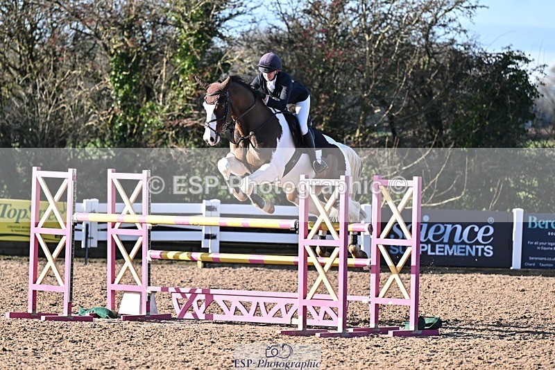 251203-124143-00502 - Cls 4 Newcomers and 1.10m Open