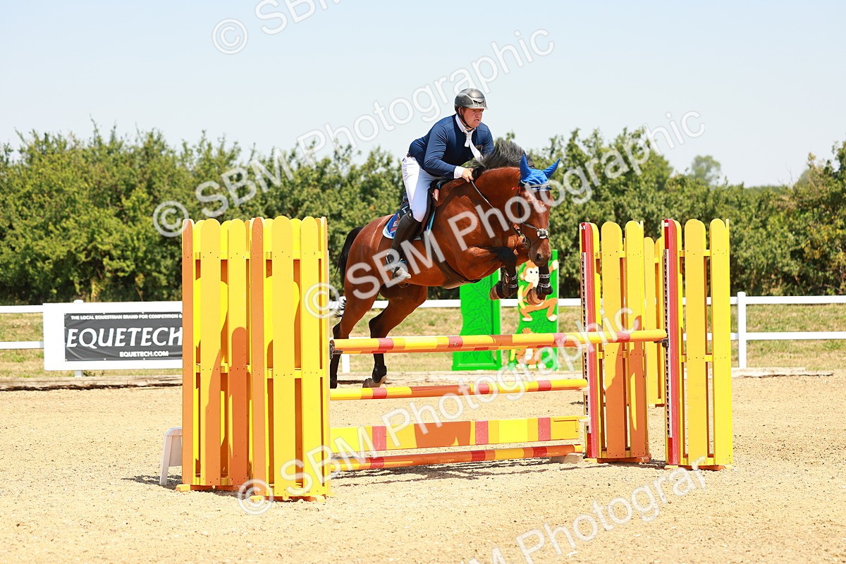 SBM_001436 - Class 4 - Senior Newcomers - 1.10m