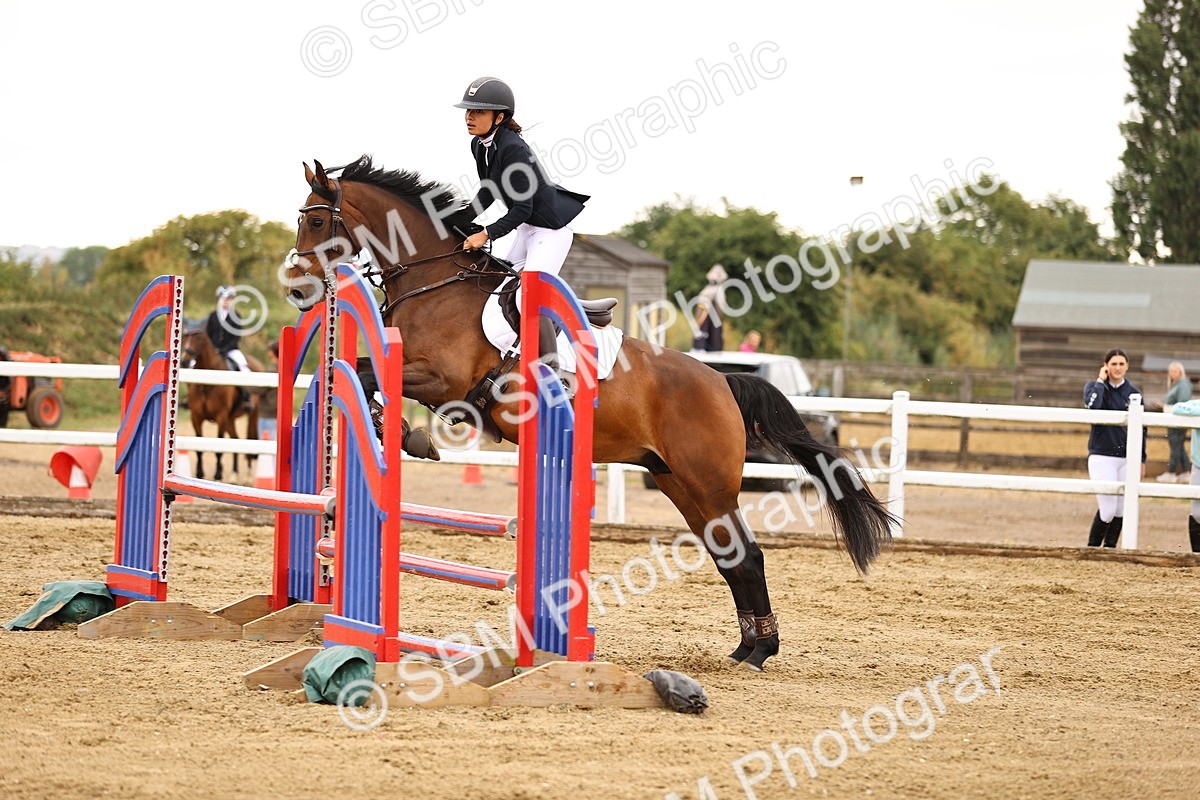 SBM_024445 - Class 8 - Clear Round