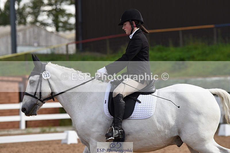 230912A-102516-00325 - Cls 5 Novice 39