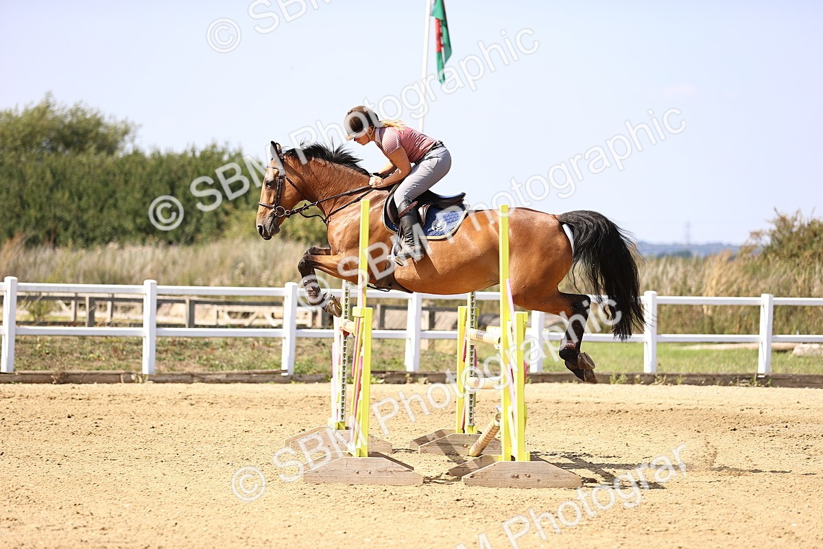 SBM_006810 - Class 13 - Senior Newcomers - 1.10m