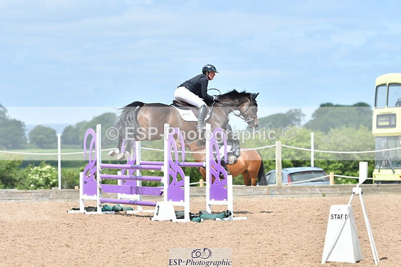 240609A-113609-04634 - Cls 17 Snr 1.05m Open