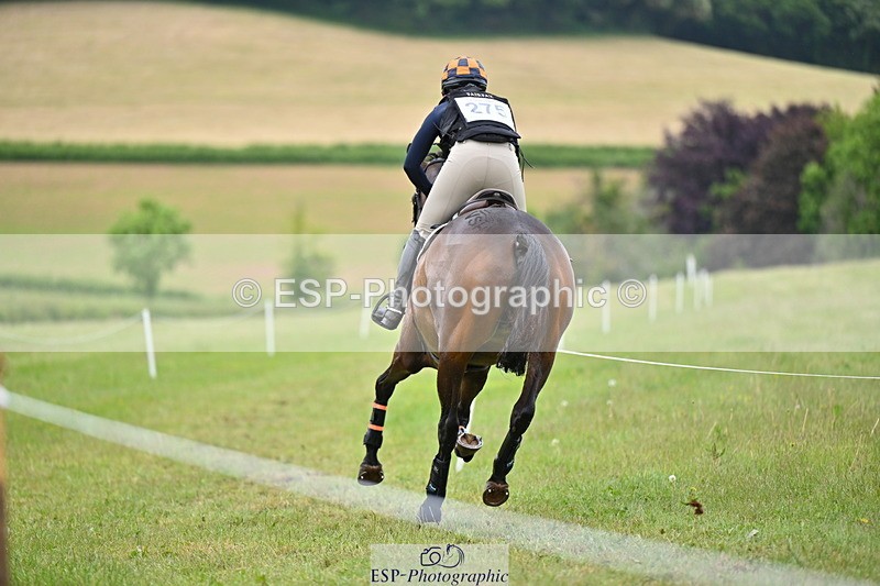 250524A-165616-15104 - C-275-Kat.Raybould-ROYAL.CATCH