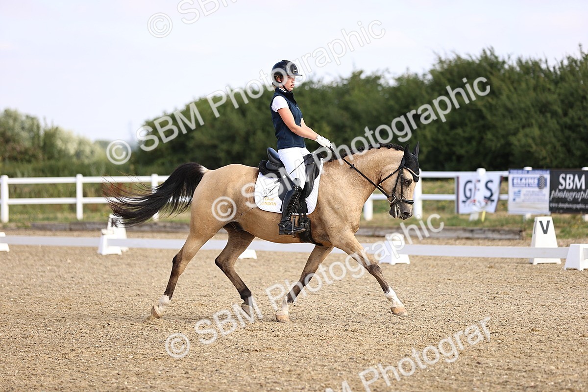 SBM_008541 - Novice 5 - 08.30-9.33