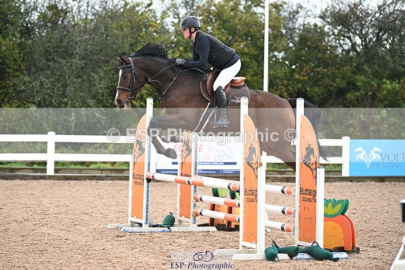 241023A-110158-00444 - Cls 1 British Novice and 90cm Open