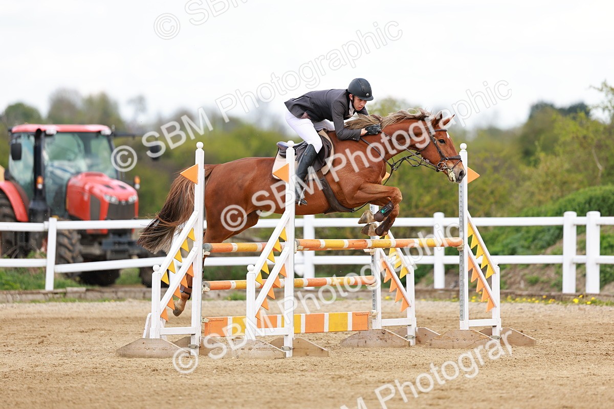 SBM_001992 - Class 4 - Senior Newcomers - 1.10m