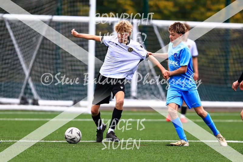 1DX31455 - 2025-10-12 FC Abbey Meads U15 Blue V Hungerford Town Juniors U15 Black