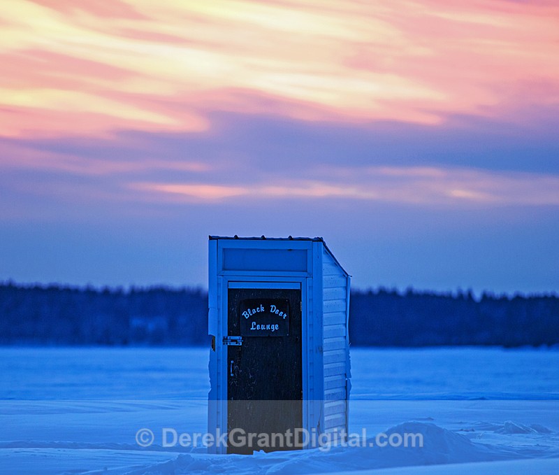 Black Door Lounge - Renforth Ice Fishing Village. - Sunset/Moonrise