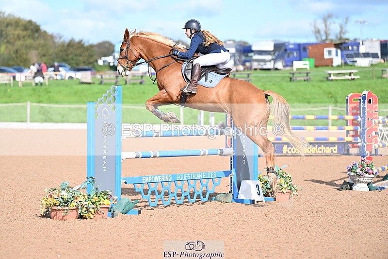 231015A-124329-07981 - Cls 30 Foxhunter & 1.20m Open