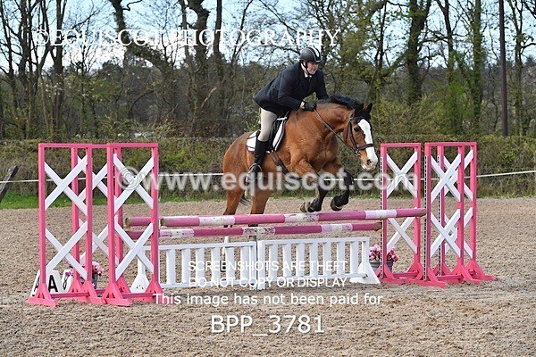 BPP_3781 - CLASS 3 FRI Senior British Novice/ 90cm Open