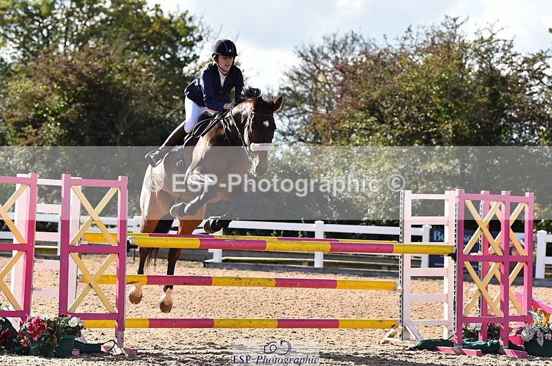 231014A-142704-05291 - Cls 15 1.05m Amateur Q 2nd R