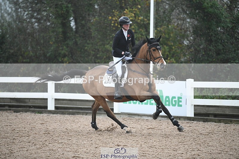 241103A-111439-07729 - SUN Cls 21 Snr Newcomers and 1.10m Open