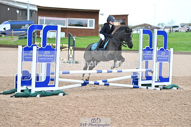 231029A-094322-02491 - 60cm Club and Schools