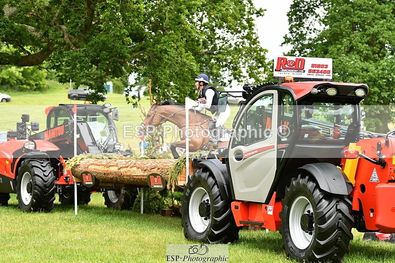 250525A-143114-16958 - D-460-Jenny.Caras-SOMMERSBY