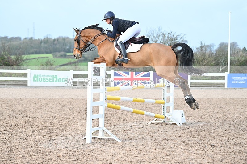 231208A-123304-00735 - Cls 5 Newcomers & 1.10m Open