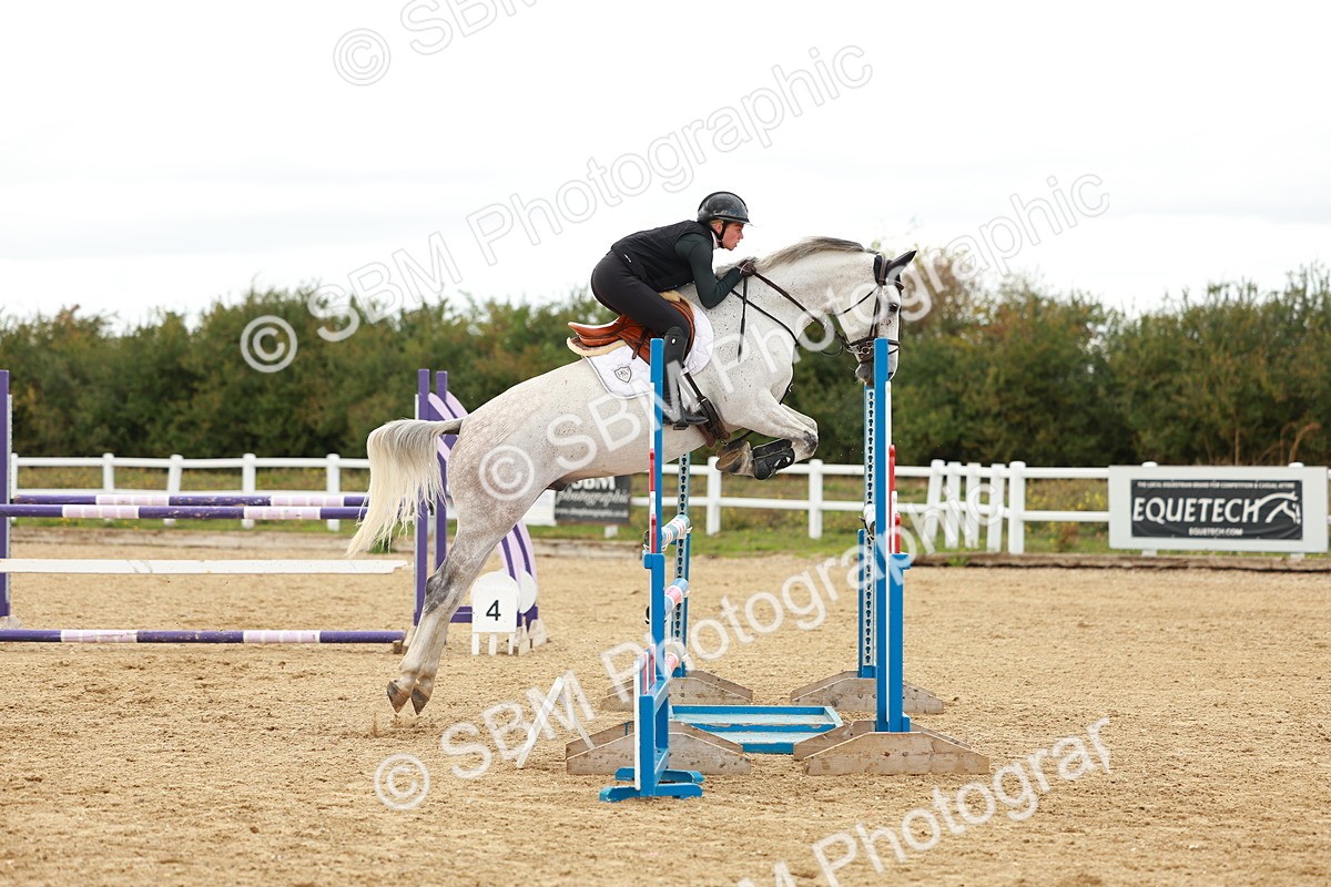 SBM_001469 - Class 4 - Senior Newcomers - 1.10m