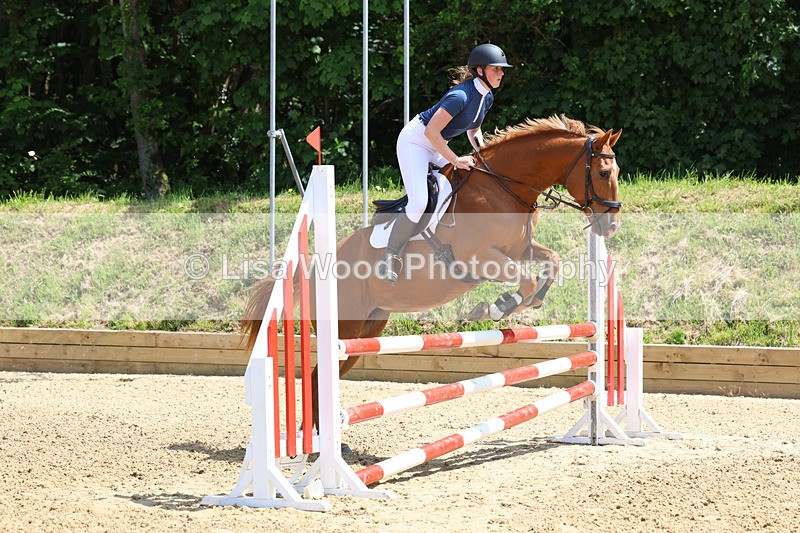 3E7A0029 - Class 9: Senior BN/90cm open