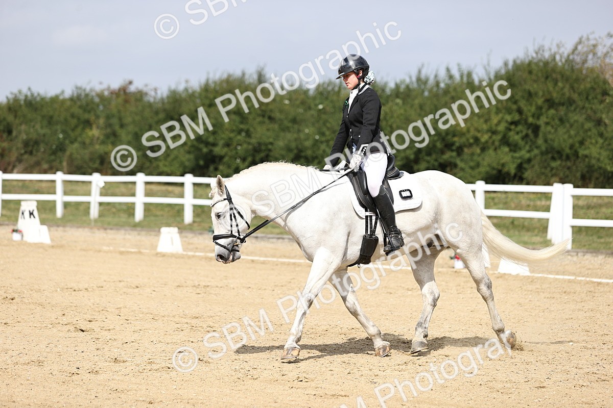 SBM_016826 - Class 14 Novice 23 - 11.53-12.56