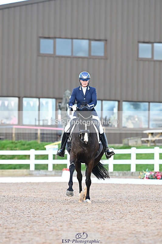 240218A-145608-08961 - 280-Nicola.Buchanan-ST.GILES.DARK.MAGIC