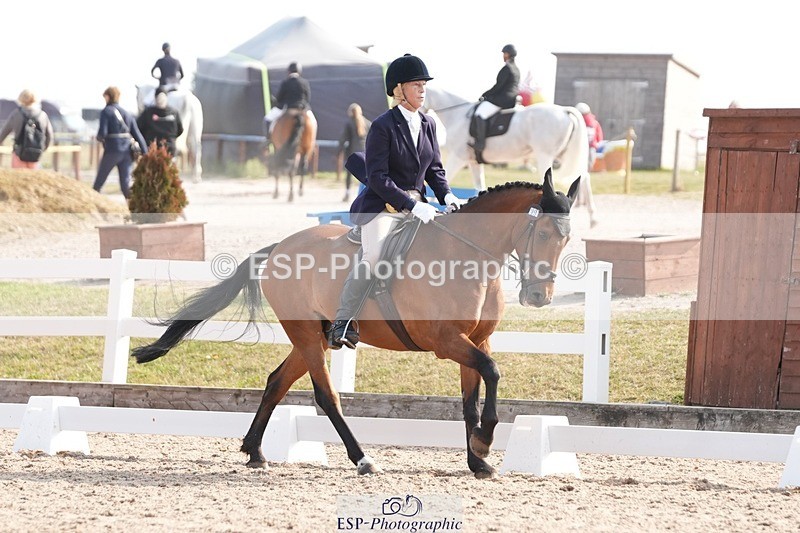 250817-093935-07181 - 157-Camilla.HankinsonChapel.Arch