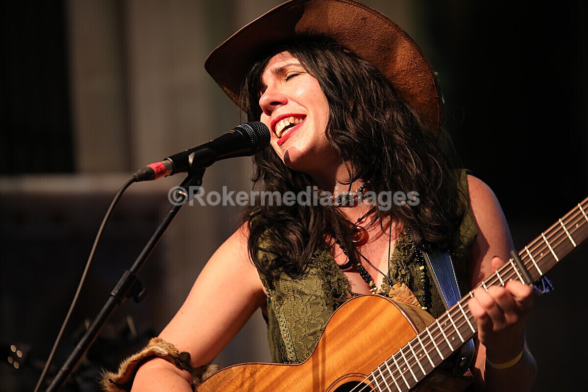 FOLK N BLUES-380 - FOLK and BLUES SEPT 2022