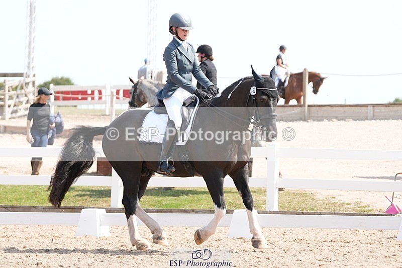 250817-122709-09070 - 163-Hannah.TownleyThe.Domino.Effect