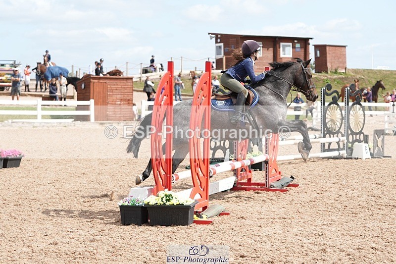 250805-153314-00142 - Clear Round and 60cm