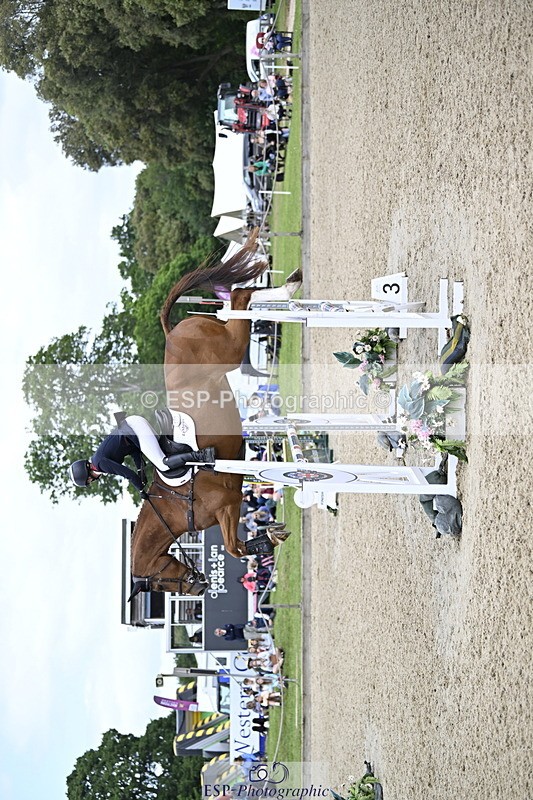 250525A-122826-17372 - B-307-Rosalind.Canter-SILVESTERS.FINESSE