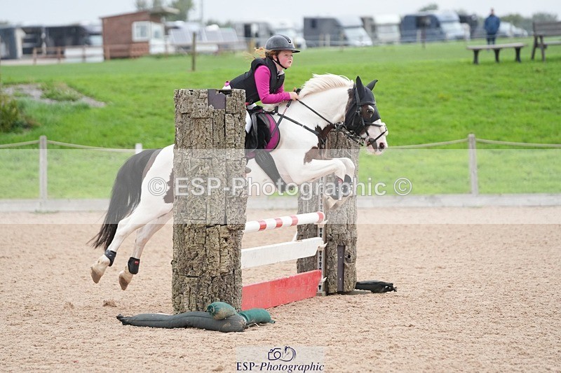 250920-100922-00557 - Cls 5 Pony British Novice and 80cm