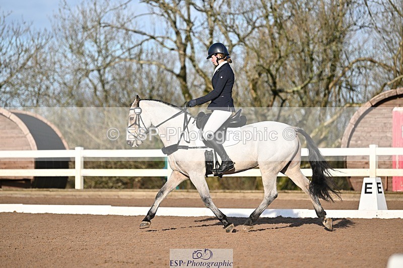 241214-103848-01187 - 146-CHLOE.DUNN-Towerhill.Shamie