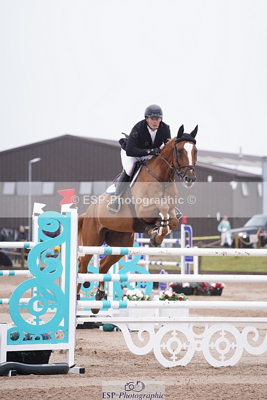 240720A-113152-14340 - Cls 3, 3 Star Small Tour 1.40m