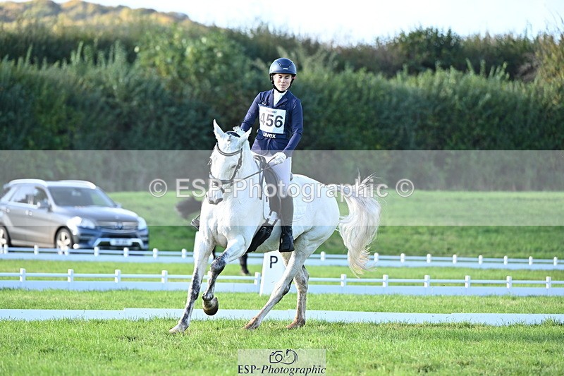 251024A-103435-08081 - F-456-Sophie.Hilliard