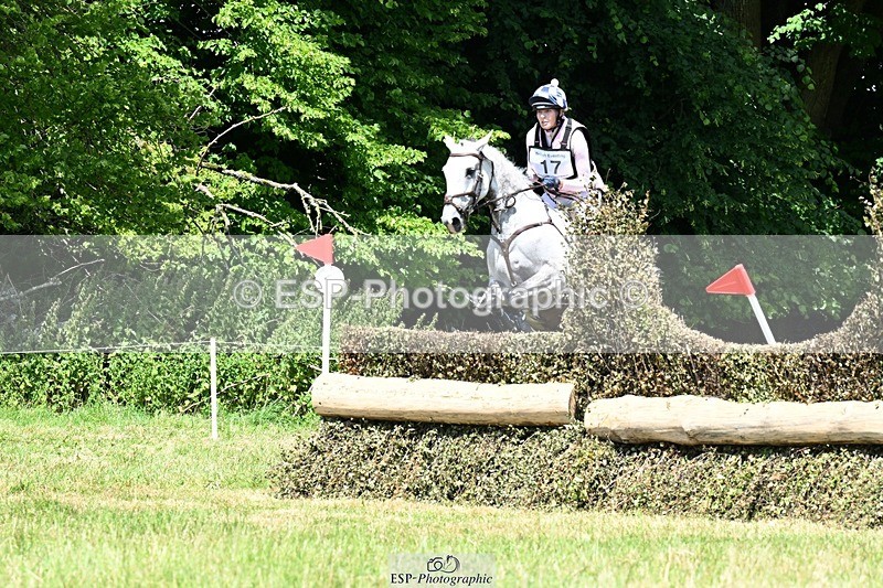 240629X-124405-2701 - 017-Jessica_Long-LADY_GREY