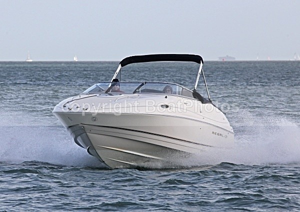 091025 REGAL IMG_4407 - Motorboats - Open