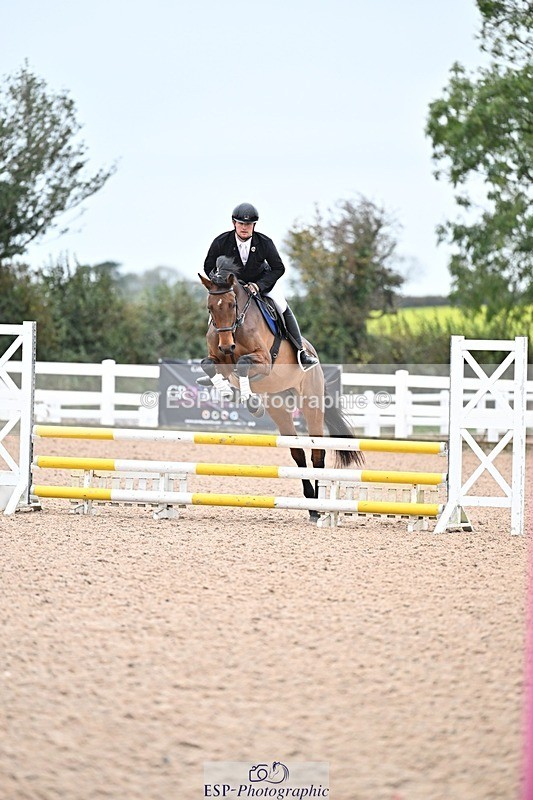 251015-095832-00009 - Clear Round