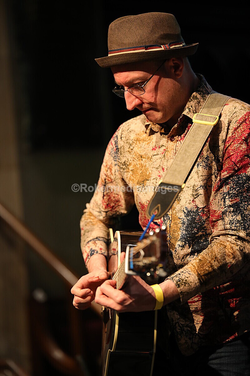 FOLK N BLUES-294 - FOLK and BLUES SEPT 2022